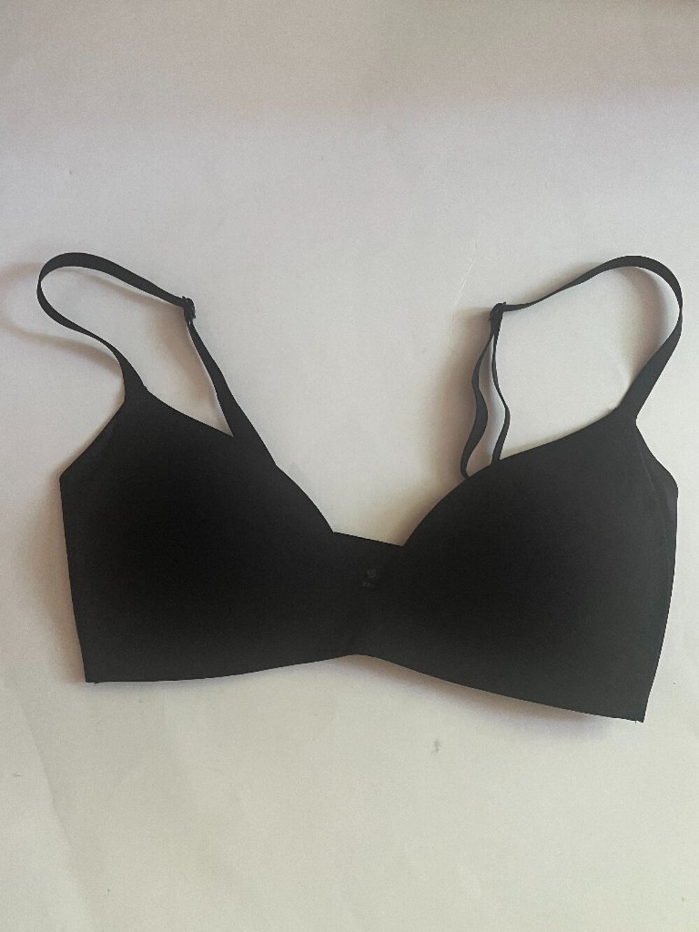 LuLulemon Sport Bra 32C Take Shape Push Up No Wire Strappy Back Black